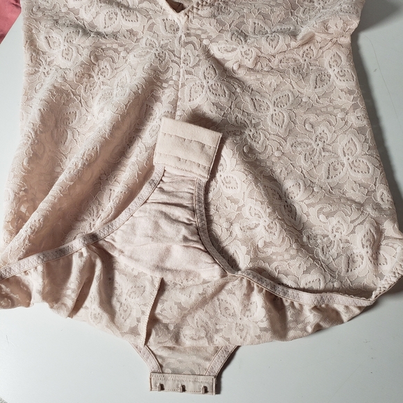 Bali Body Briefer Lace N Smooth Underwire Shapewear Bodysuit Control Lingerie 40 - Picture 7 of 11